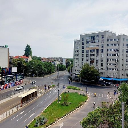 Cozy Apartment In The Center Of Бухарест Экстерьер фото